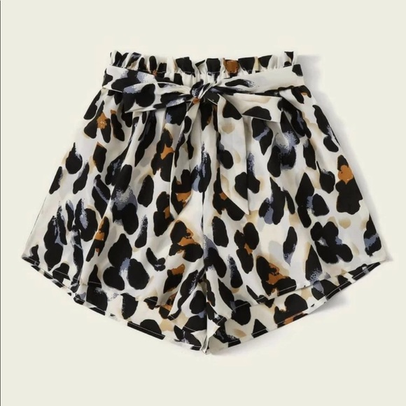 •NEW•SASHA TIE-WAIST ANIMAL PRINT SHORTS•XL-2X - Picture 3 of 13